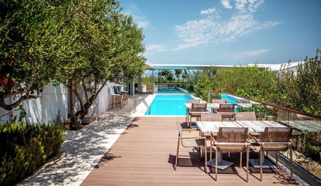 Aminess Vival Velaris Resort Supetar Ngoại thất bức ảnh