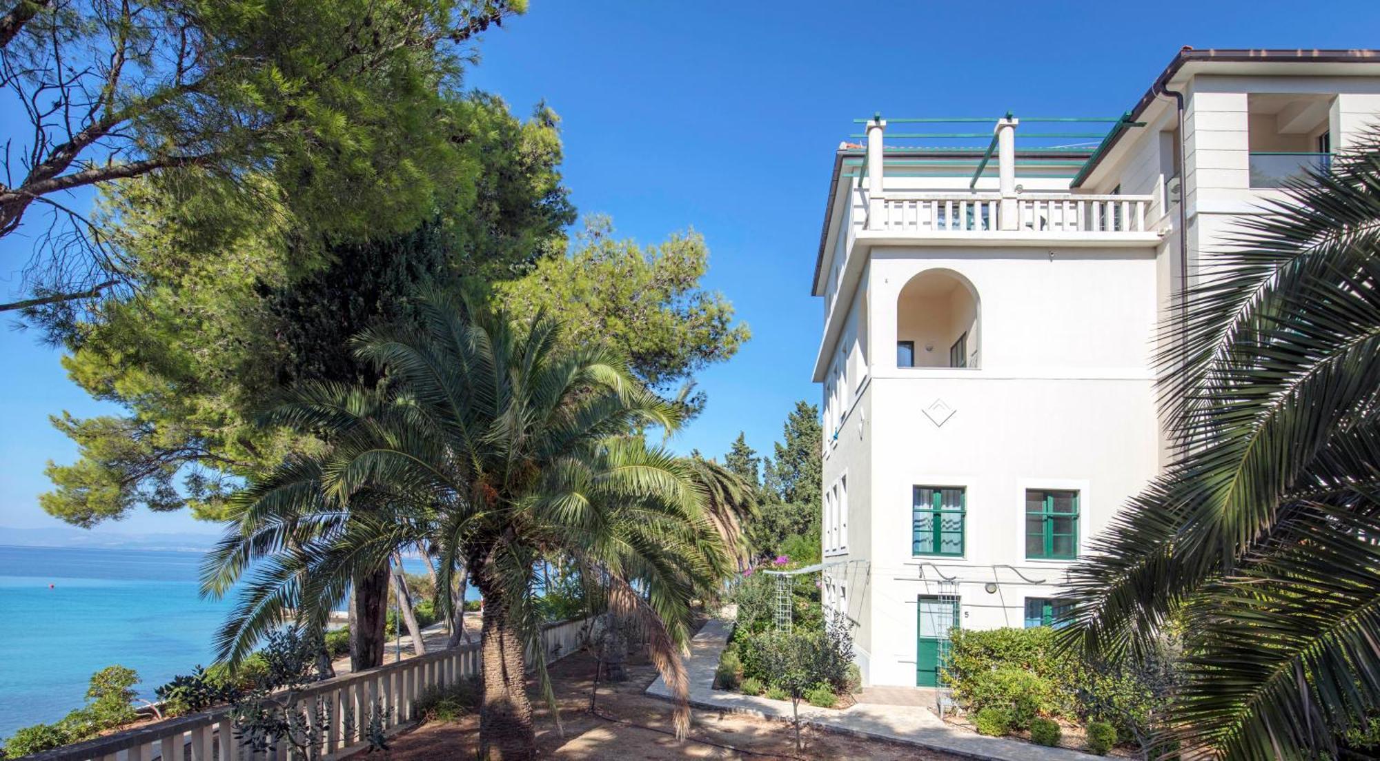 Aminess Vival Velaris Resort Supetar Ngoại thất bức ảnh