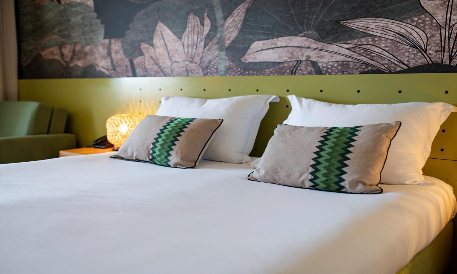 Aminess Vival Velaris Resort Supetar Ngoại thất bức ảnh
