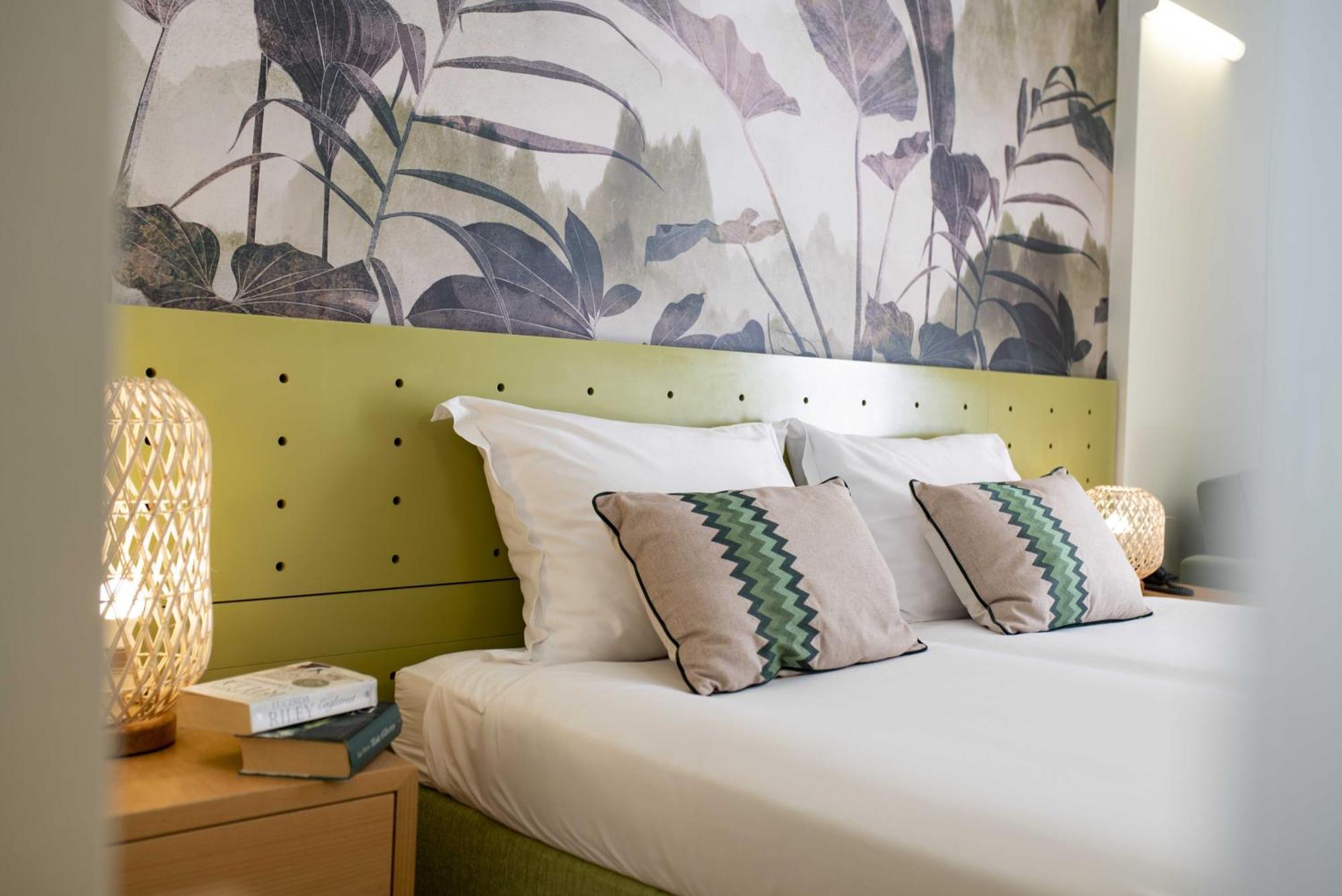 Aminess Vival Velaris Resort Supetar Ngoại thất bức ảnh